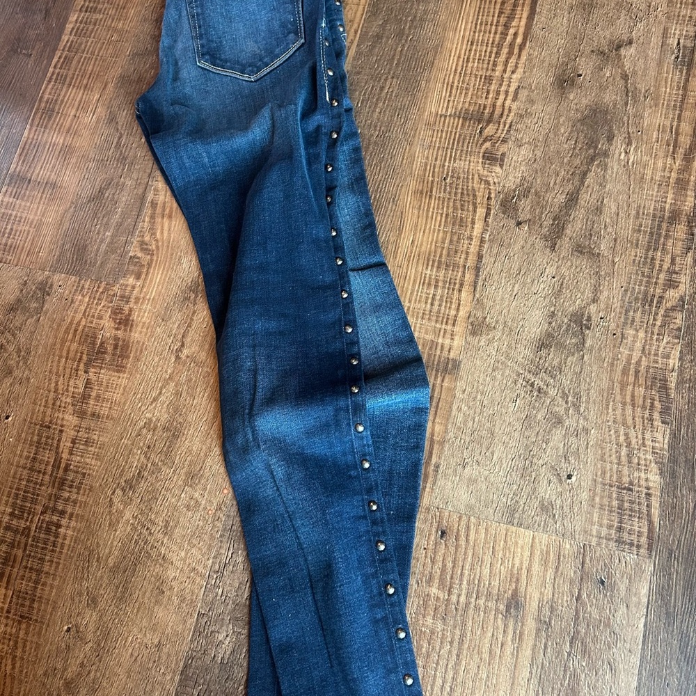 Ariat skinny jeans. - Picture 3 of 3